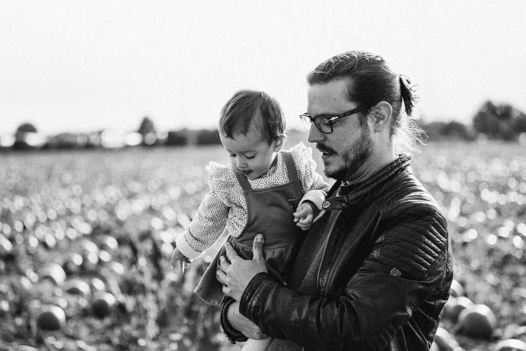 Timo Hecht mit Tochter Nila in Mutterstadt